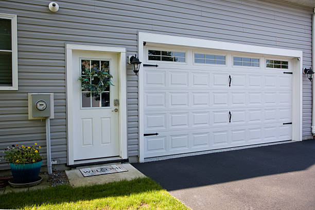 24/7 Emergency Garage Door Panel Replacement experts in Clatskanie, OR